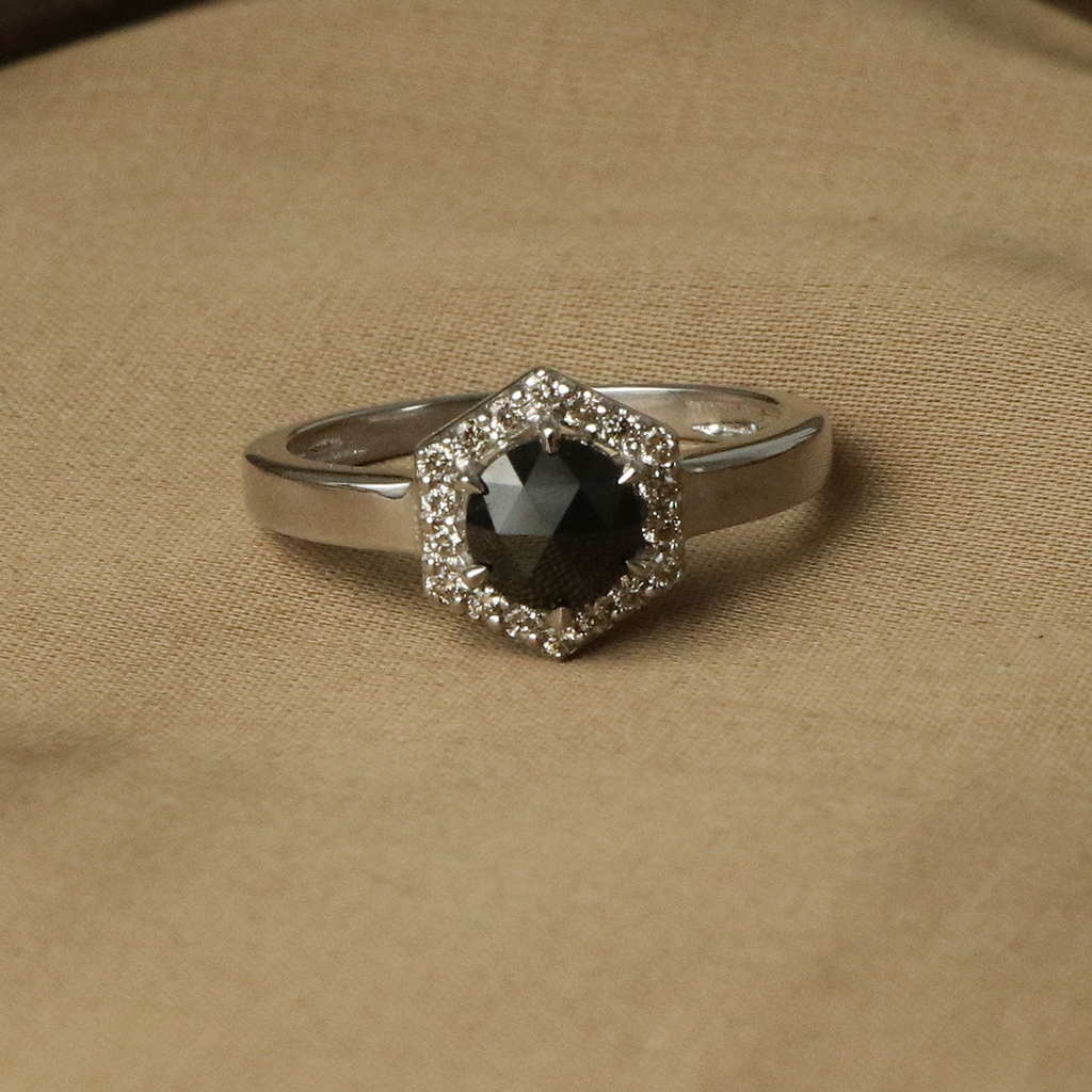 1.037 Cts. Black Diamond Gold Fancy Ring Jewellery